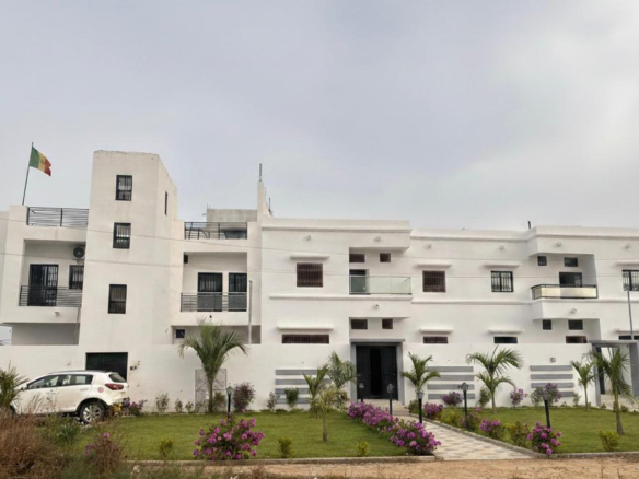 VILLA F8 à Ndiakhirate Sicap Keur Massar derrière école Copak
