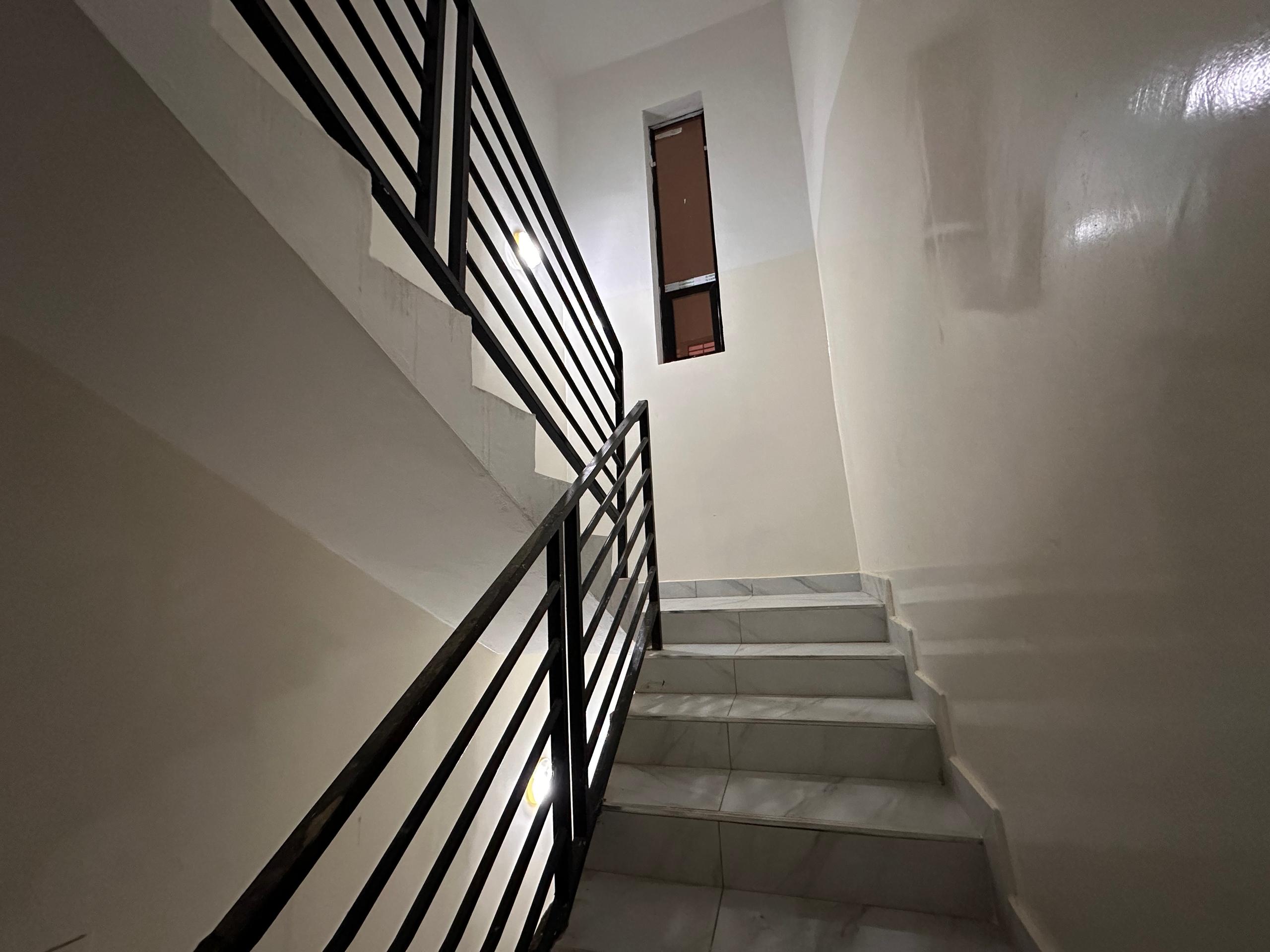 VILLA F8 à Ndiakhirate Sicap Keur Massar derrière école Copak